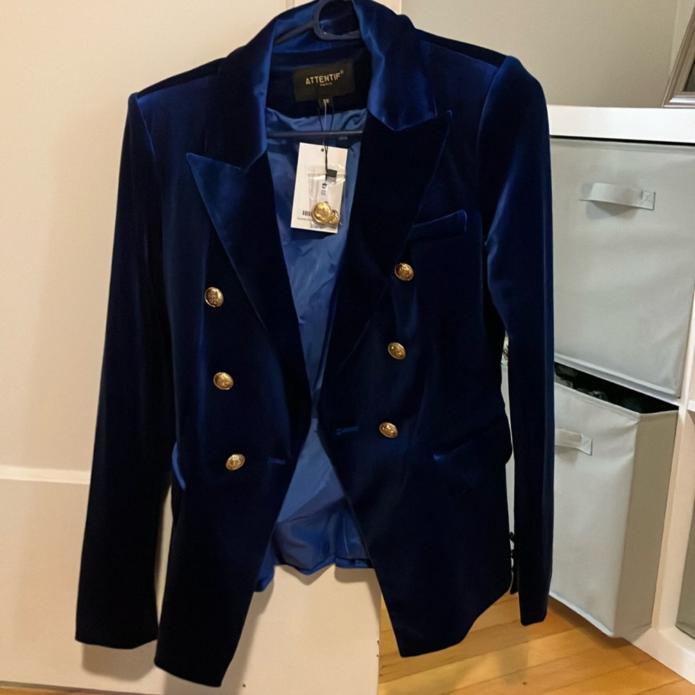 NWT blue velvet blazer